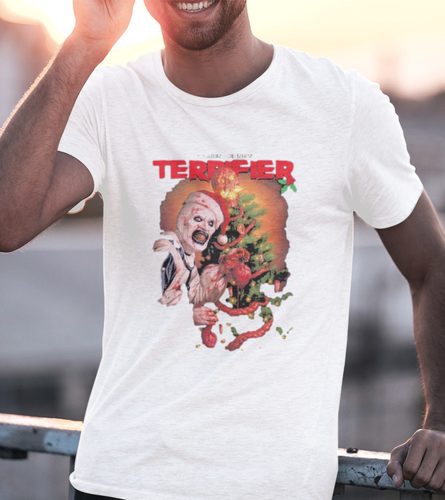Damien Leone Terrifier Christmas Horror Santa With Christmas Tree T-Shirt