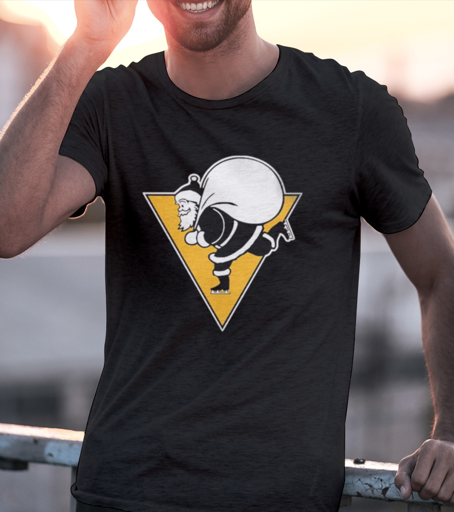 Pittsburgh Penguins Santa Skates Christmas Hockey T-Shirt
