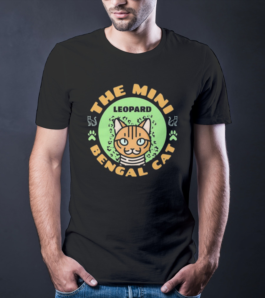 THE MINI LEOPARD BENGAL CAT PAWS AND WHISKERS ICONS T-Shirt