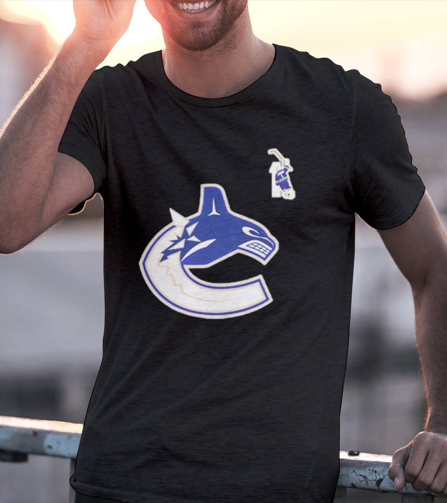 Luongo #1 Vancouver Canucks Orca Logo Ring Of Honour T-Shirt