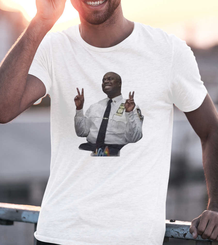 Smiling Captain Raymond Holt Andre Braugher Peace Signs Brooklyn Nine Nine T-Shirt