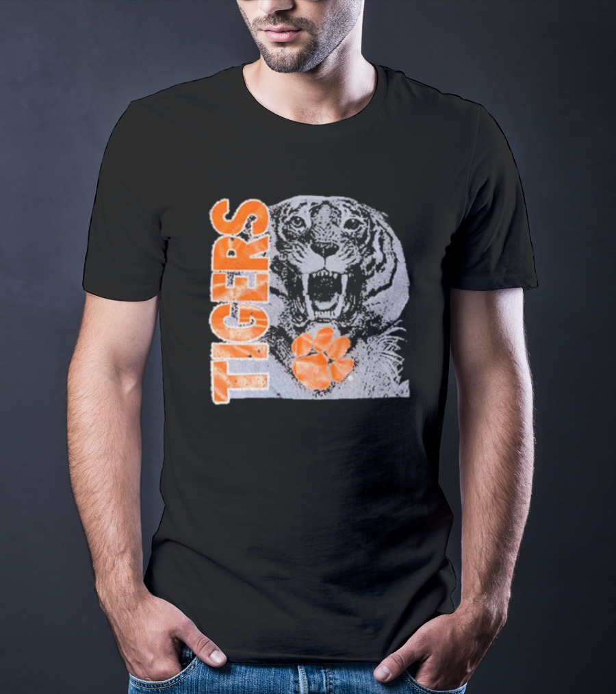 90s Clemson Tigers Vintage College Athletic Roaring Tiger With Orange Paw T-Shirt
