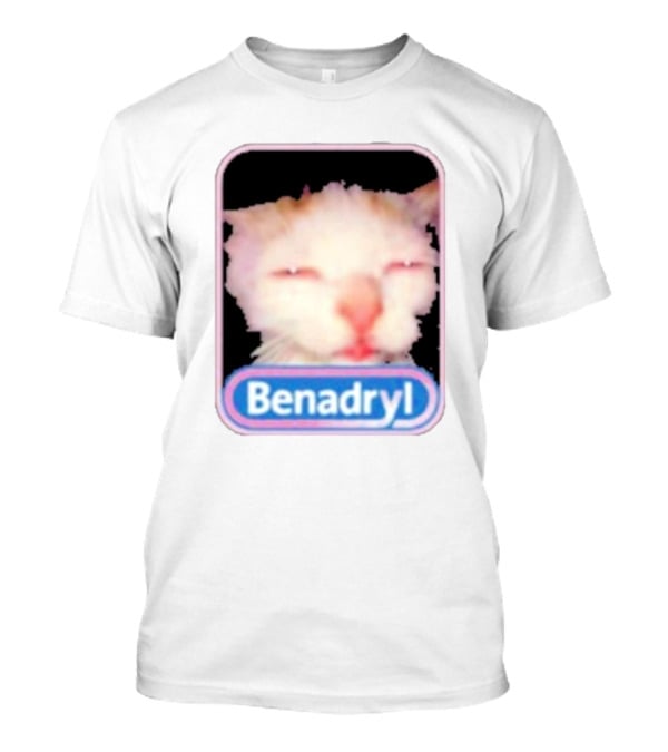K45ink Benadryl Meme Cat Face Close-Up T-Shirt