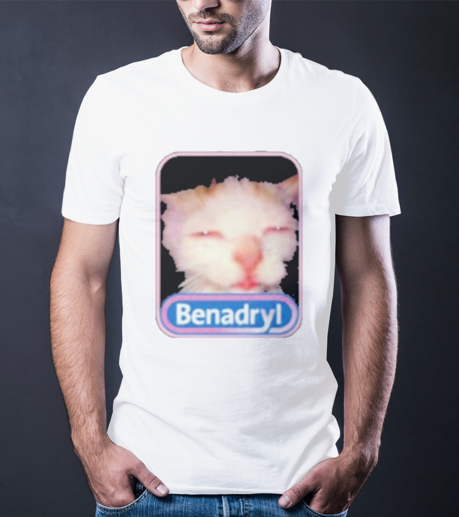 K45ink Benadryl Meme Cat Face Close-Up T-Shirt