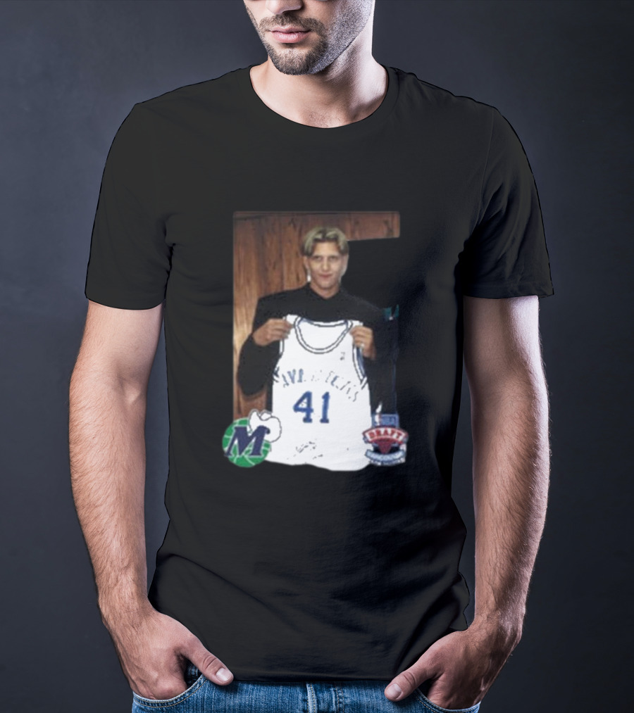Luka Doncic Dirk Nowitzki Mavericks 41 NBA Draft Jersey Photo T-Shirt