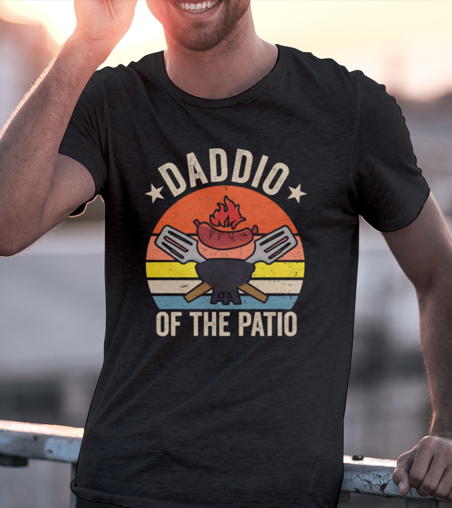 Daddio Of The Patio Vintage BBQ Grill And Sausages Retro T-Shirt