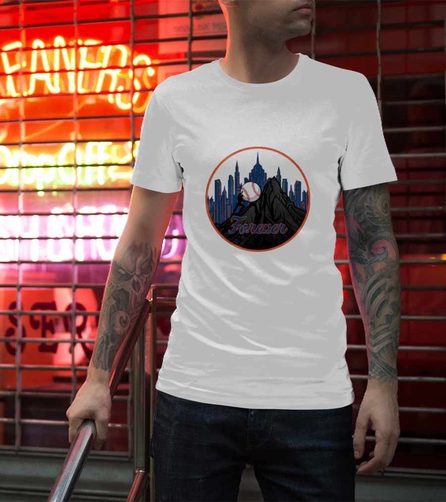 New York Met Fan Forever Skyline Baseball Statue T-Shirt