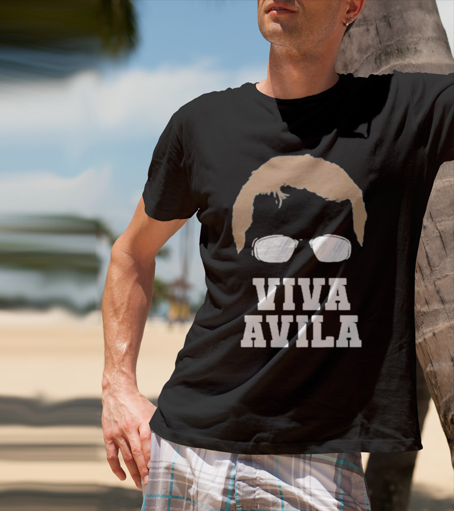 Viva Avila Glasses Face T-Shirt