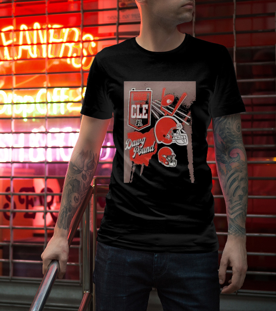 Cleveland Browns Dawg Pound Helmet CLE Football Fanatics Branded Split Zone T-Shirt