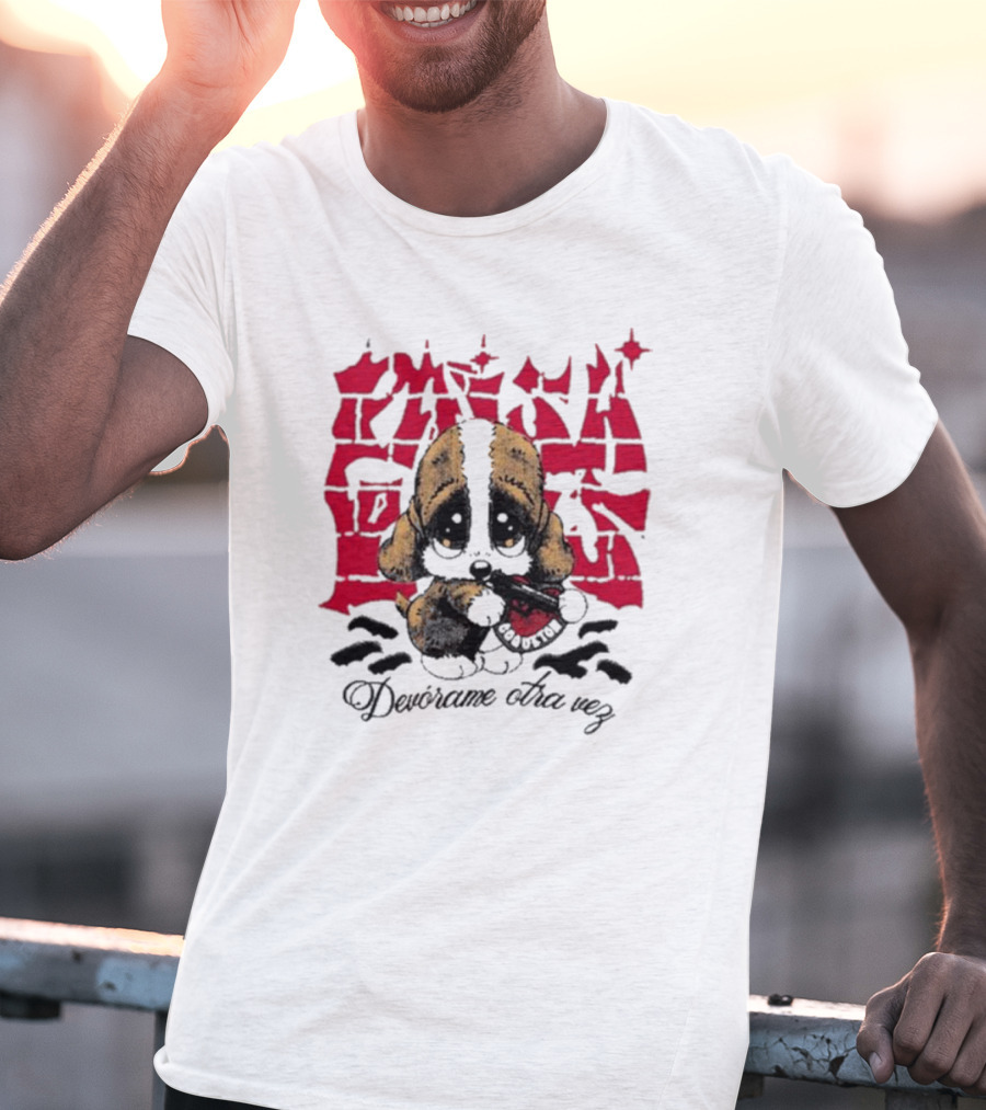 Coqueton Graffiti Style Devorame Otra Vez Puppy Holding Heart T-Shirt