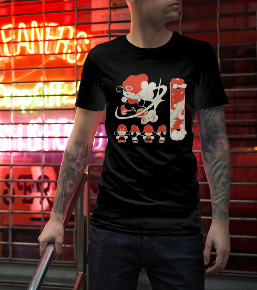 Hip Hop Dog Bryson McBee Roller Skating Skateboard Red Hat T-Shirt