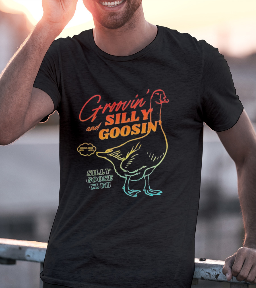Groovin’ And Silly Goosin’ Silly Goose Club Retro Goose Outline T-Shirt