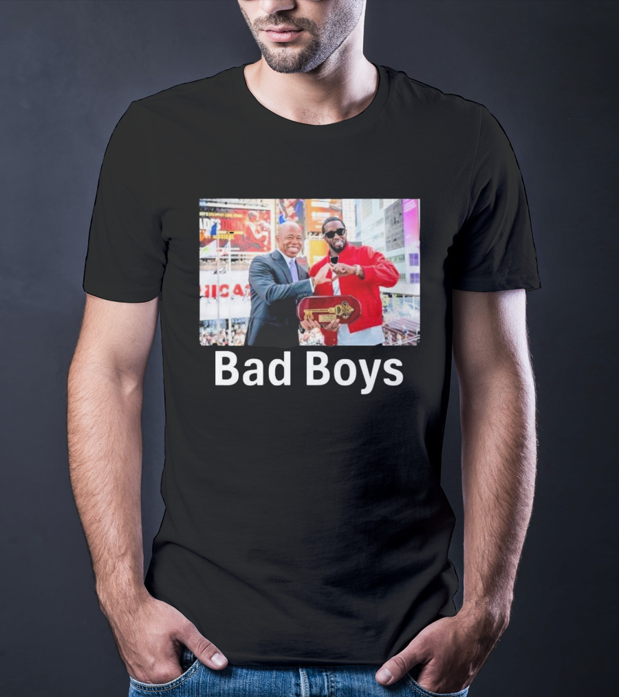 Bad Boys P Diddy And Eric Adams Key Exchange At Times Square Event T-Shirt