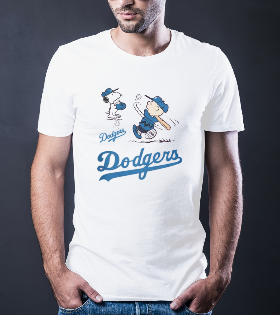 Los Angeles Dodgers Snoopy Cartoon Baseball Sports T-Shirt