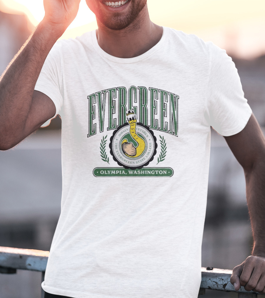 Evergreen State Geoducks Crest Olympia Washington Omnia Extares The Evergreen State College T-Shirt