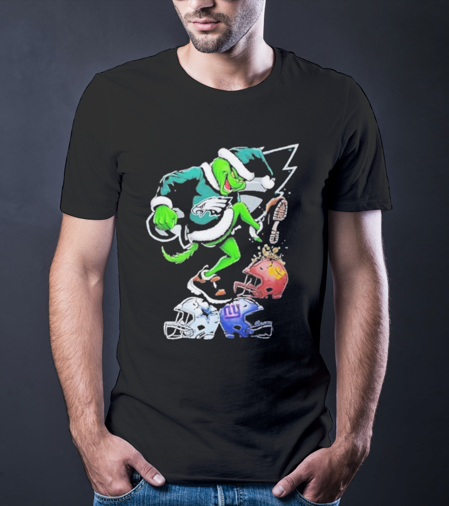 Grinch Philadelphia Eagles Crushing NFL Team Helmets T-Shirt