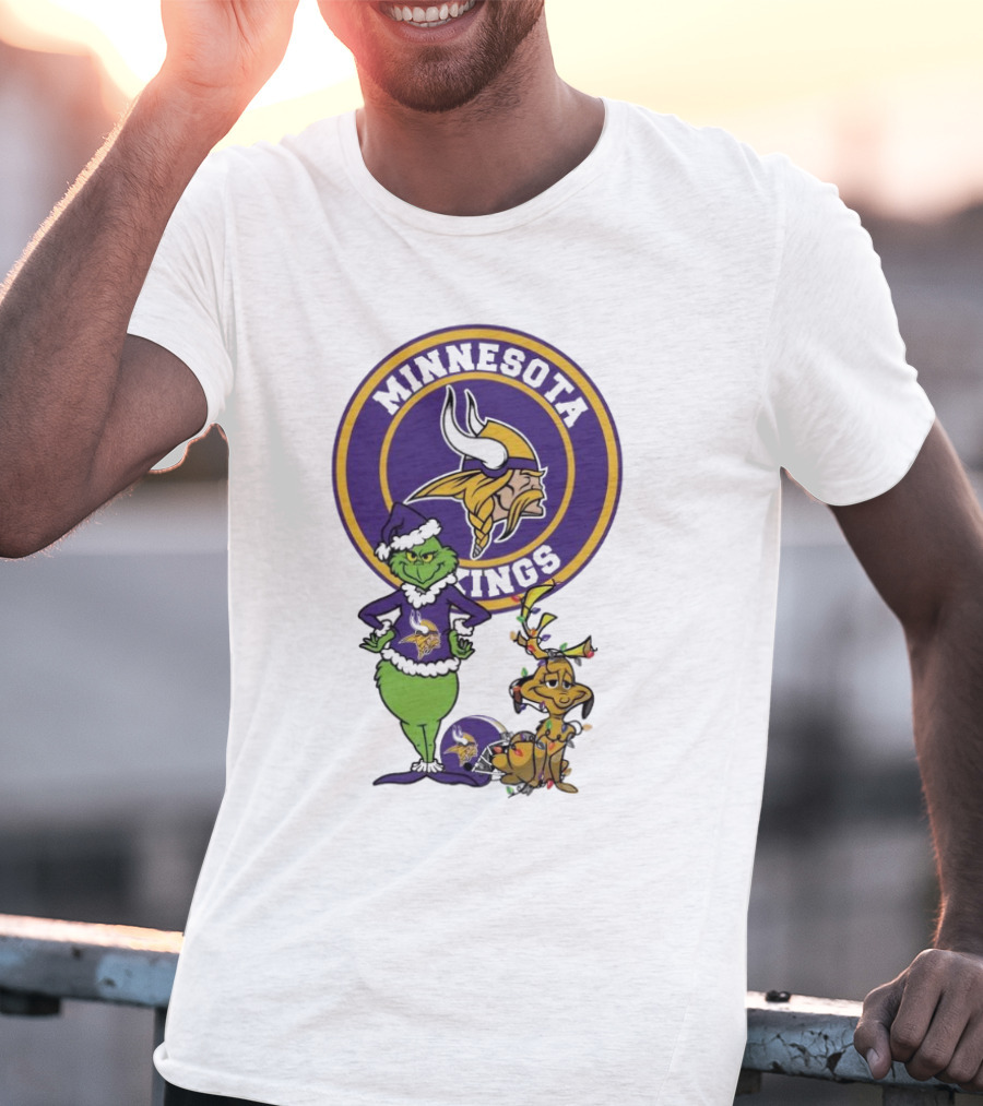 Minnesota Vikings Grinch And Max Merry Christmas T-Shirt