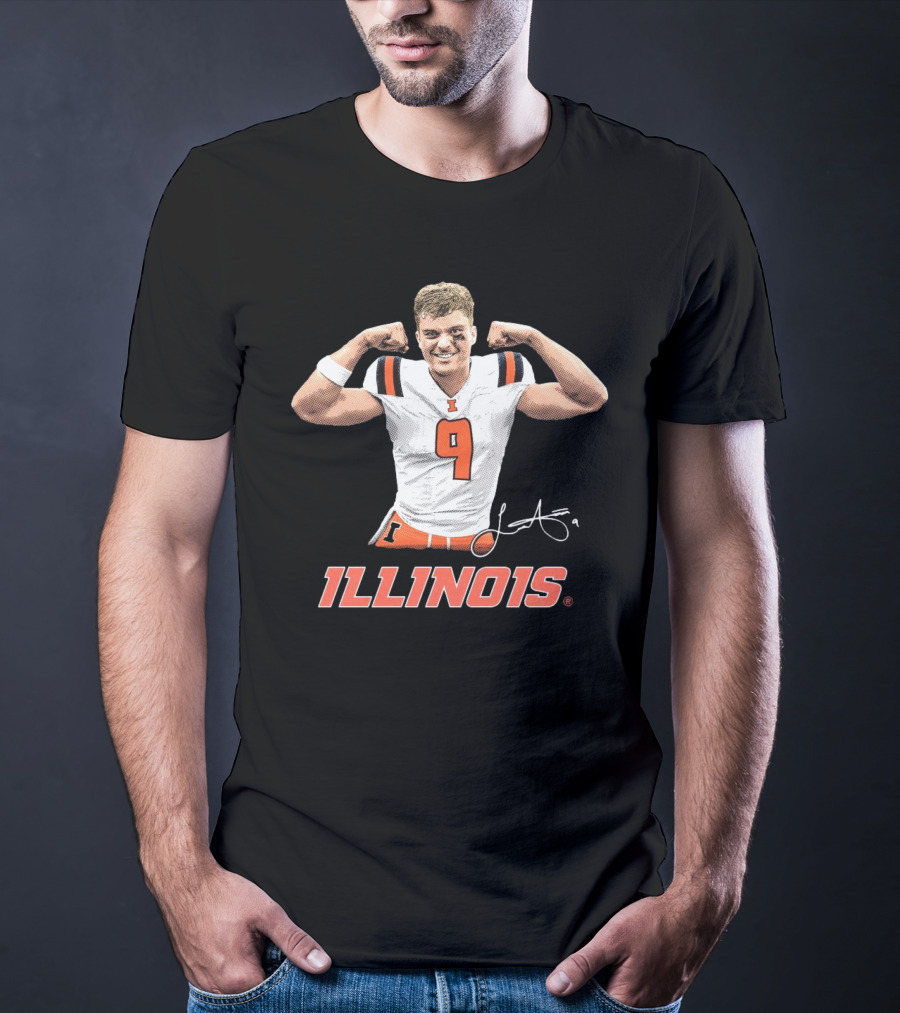 Illinois Fighting Illini Luke Altmyer Flexing With Signature And Number 9 T-Shirt