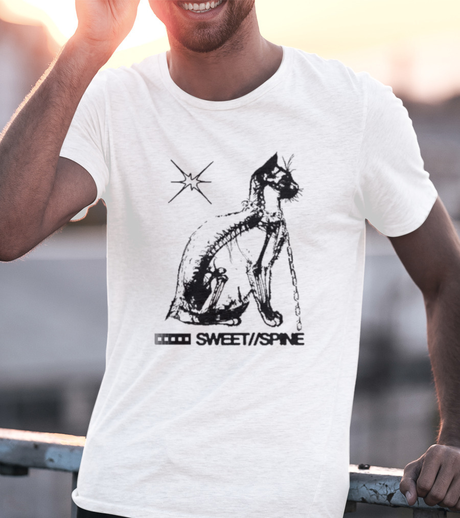 SWEET//SPINE Cat With Starburst And Chain Detail T-Shirt