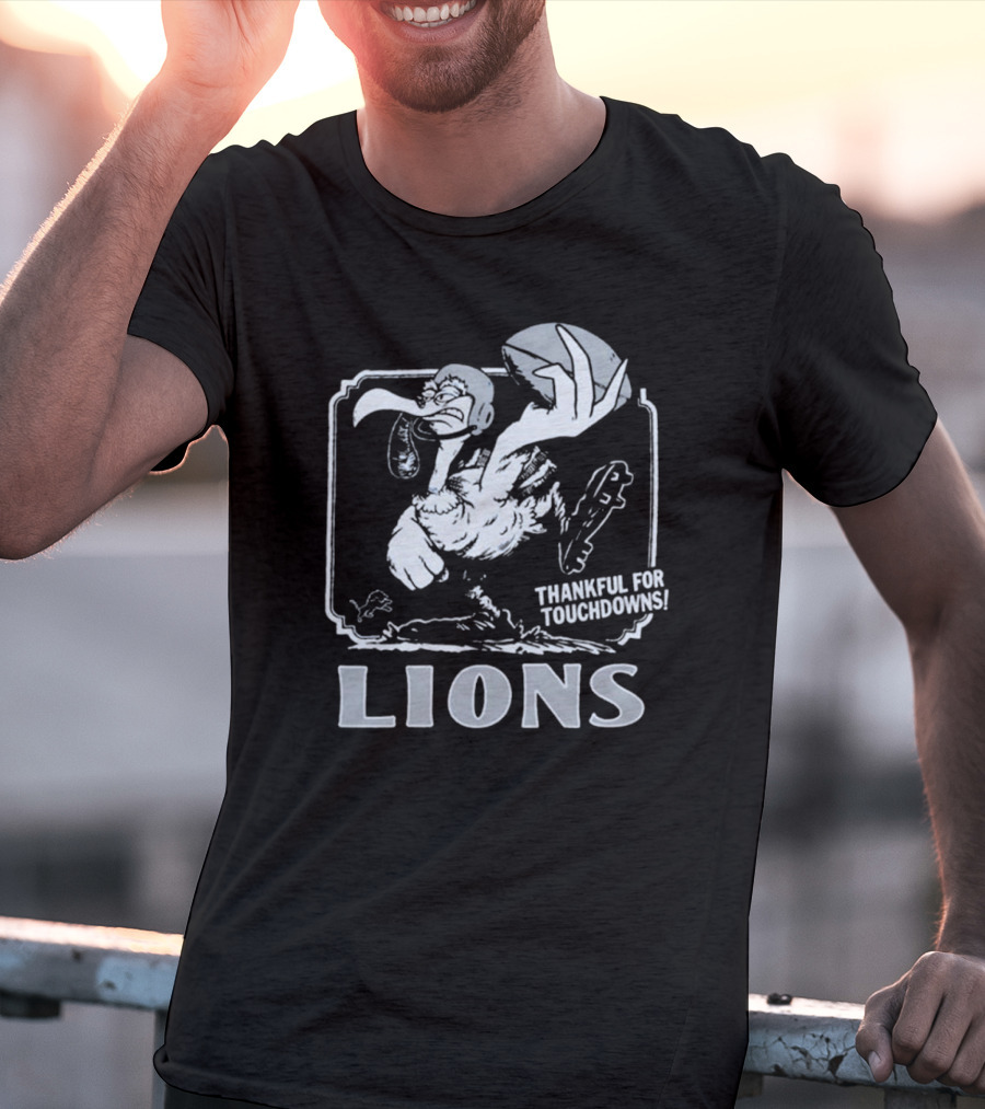 Detroit Lions NFL Vulture Football Thankful For Touchdowns T-Shirt