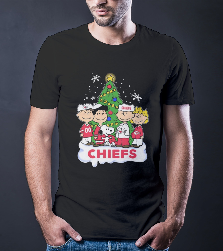 Kansas City Chiefs Snoopy Peanuts Christmas Tree Chiefs T-Shirt