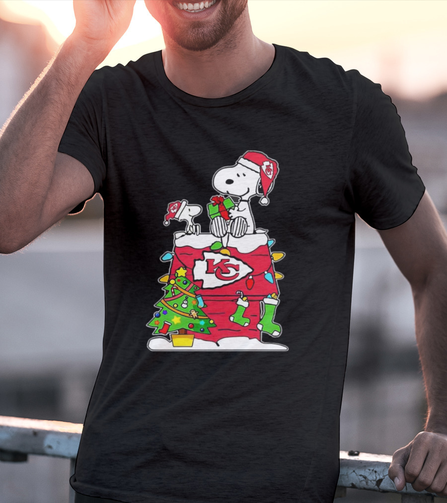 NFL Kansas City Chiefs Snoopy Woodstock Christmas Tree T-Shirt