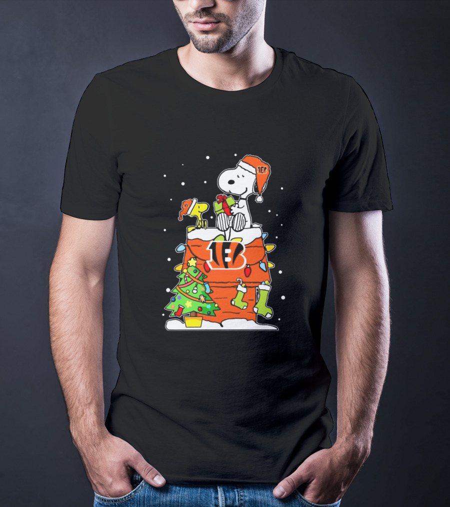 Snoopy Woodstock Cincinnati Bengals Christmas T-Shirt