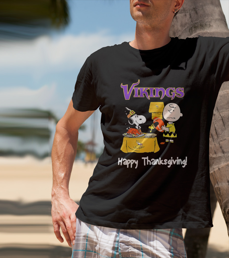 Peanuts Minnesota Vikings NFL Football Snoopy Charlie Brown Happy Thanksgiving T-Shirt