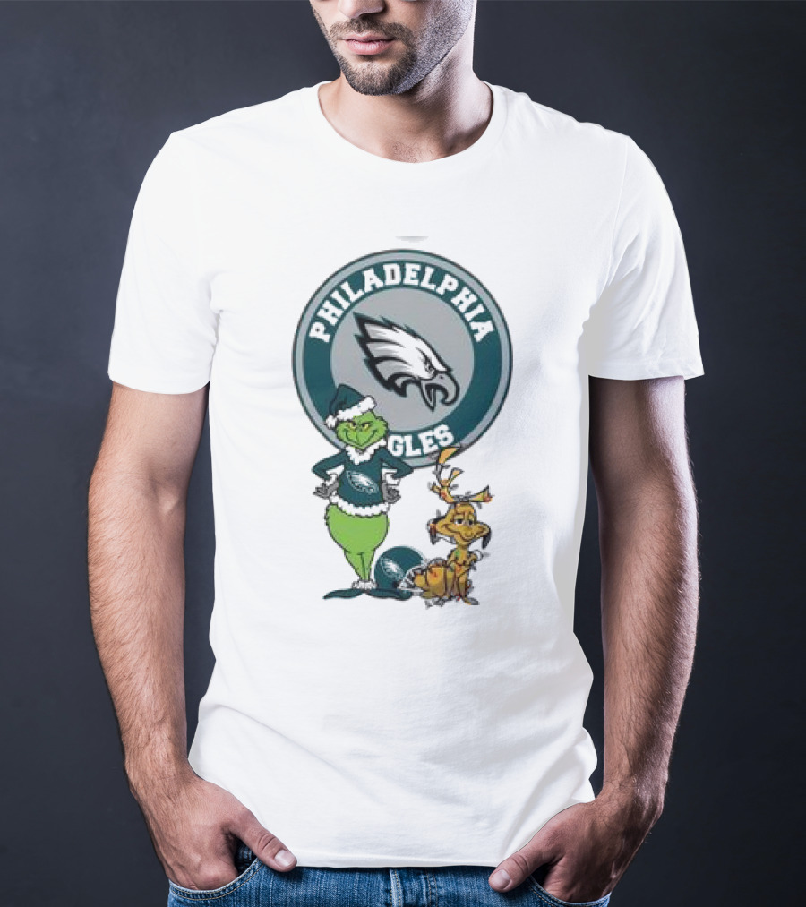 Grinch And Max Philadelphia Eagles Merry Christmas T-Shirt