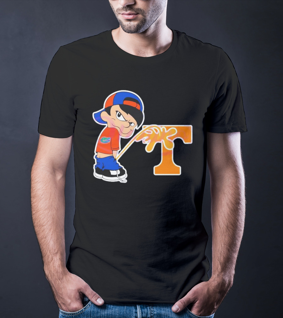 Funny Boy Florida Gators Peeing On Tennessee Volunteers T-Shirt