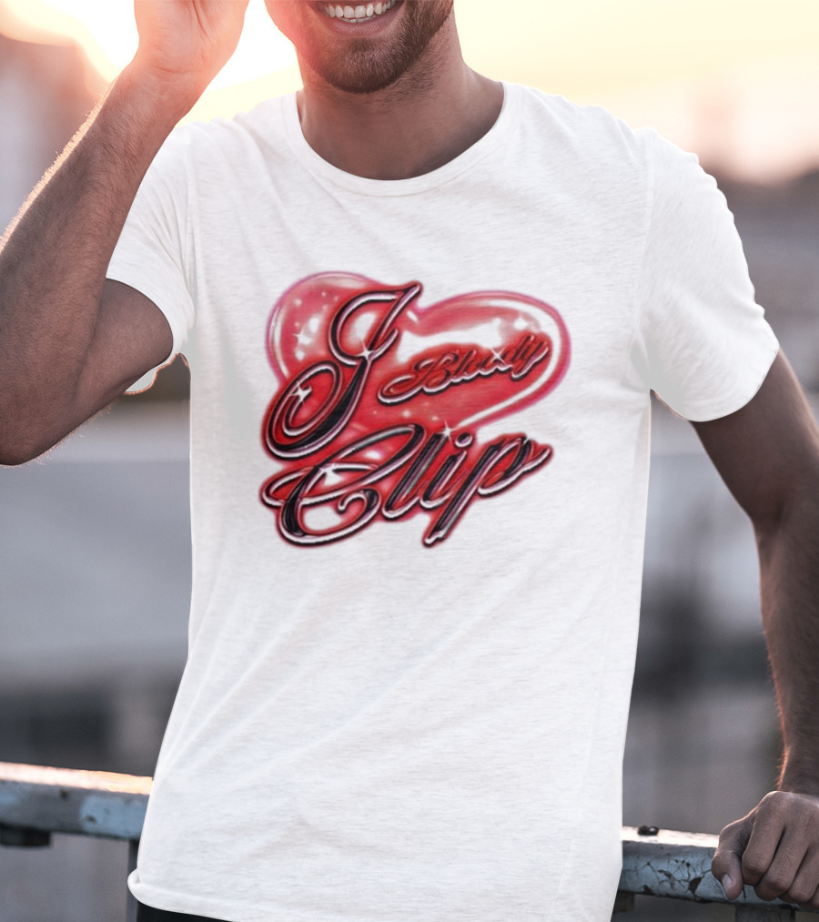 I Love Bloody Clip Heart Airbrush Imnotclip T-Shirt