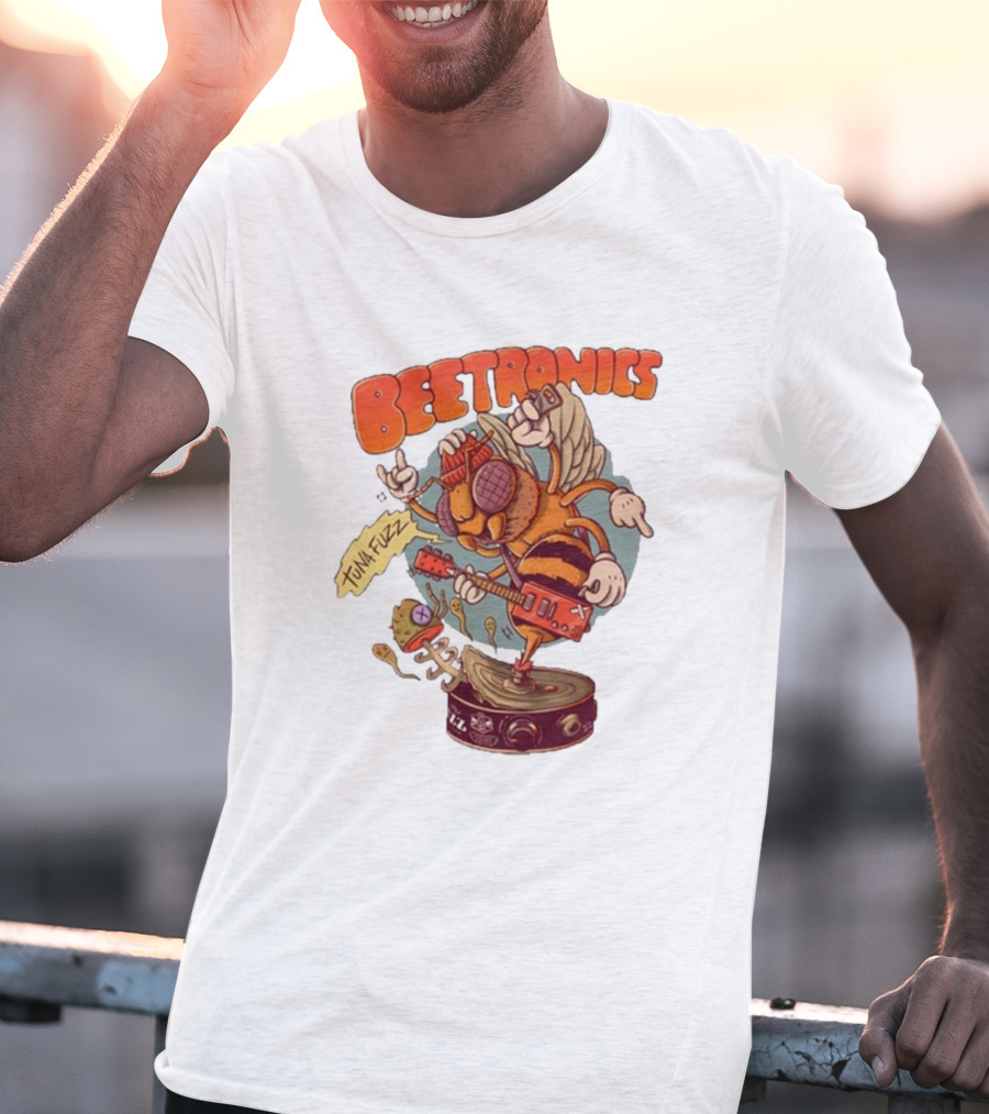 Beetronics Tuna Fuzz Rocking Bee On Amplifier T-Shirt