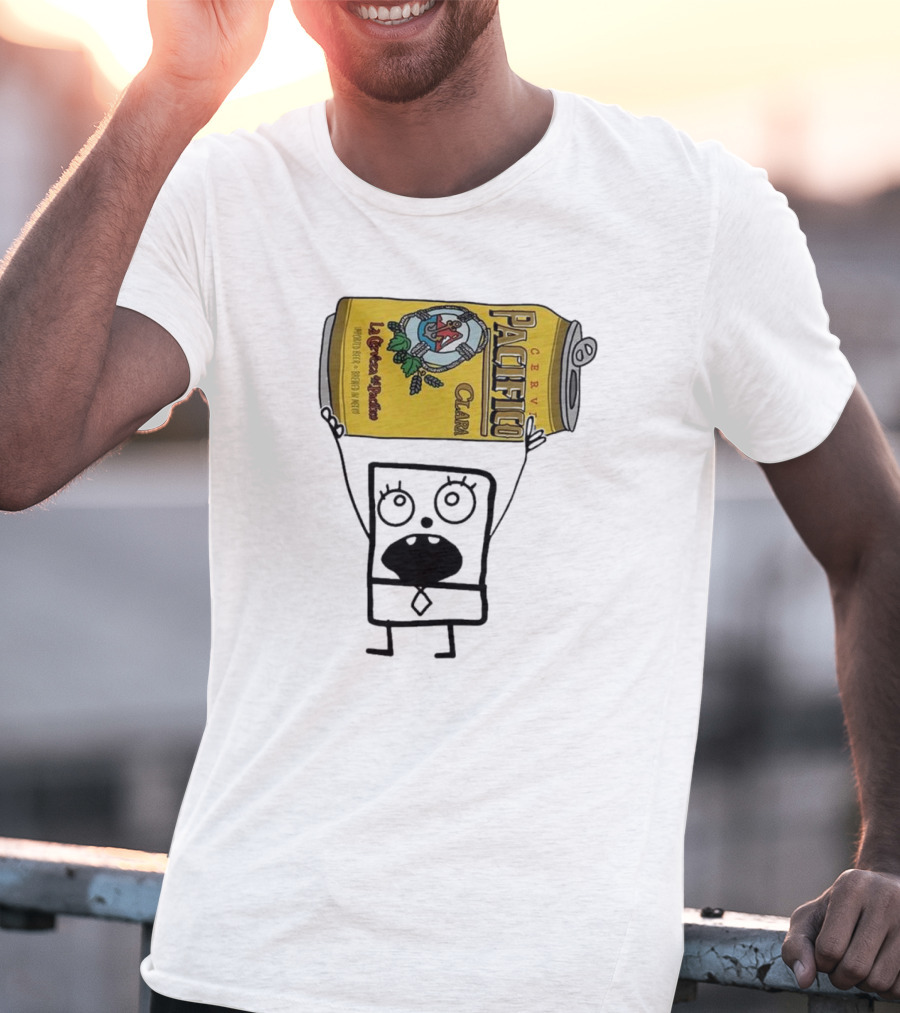 Doodlebob Holding Pacifico Clara La Cerveza Del Pacifico Beer Can T-Shirt