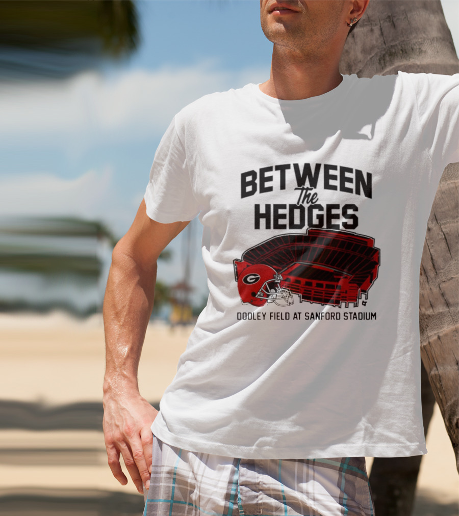 Between The Hedges Georgia Bulldogs Dooley Field At Sanford Stadium T-Shirt