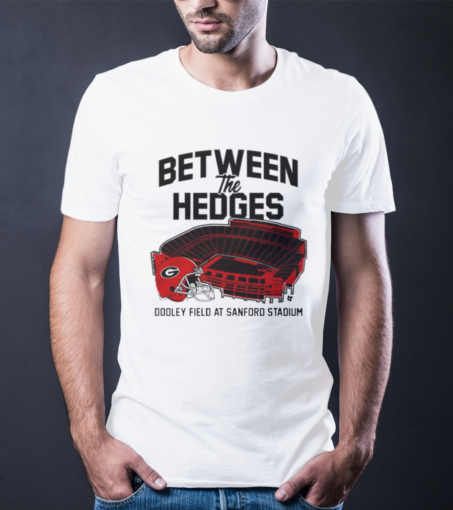 Between The Hedges Georgia Bulldogs Dooley Field At Sanford Stadium T-Shirt