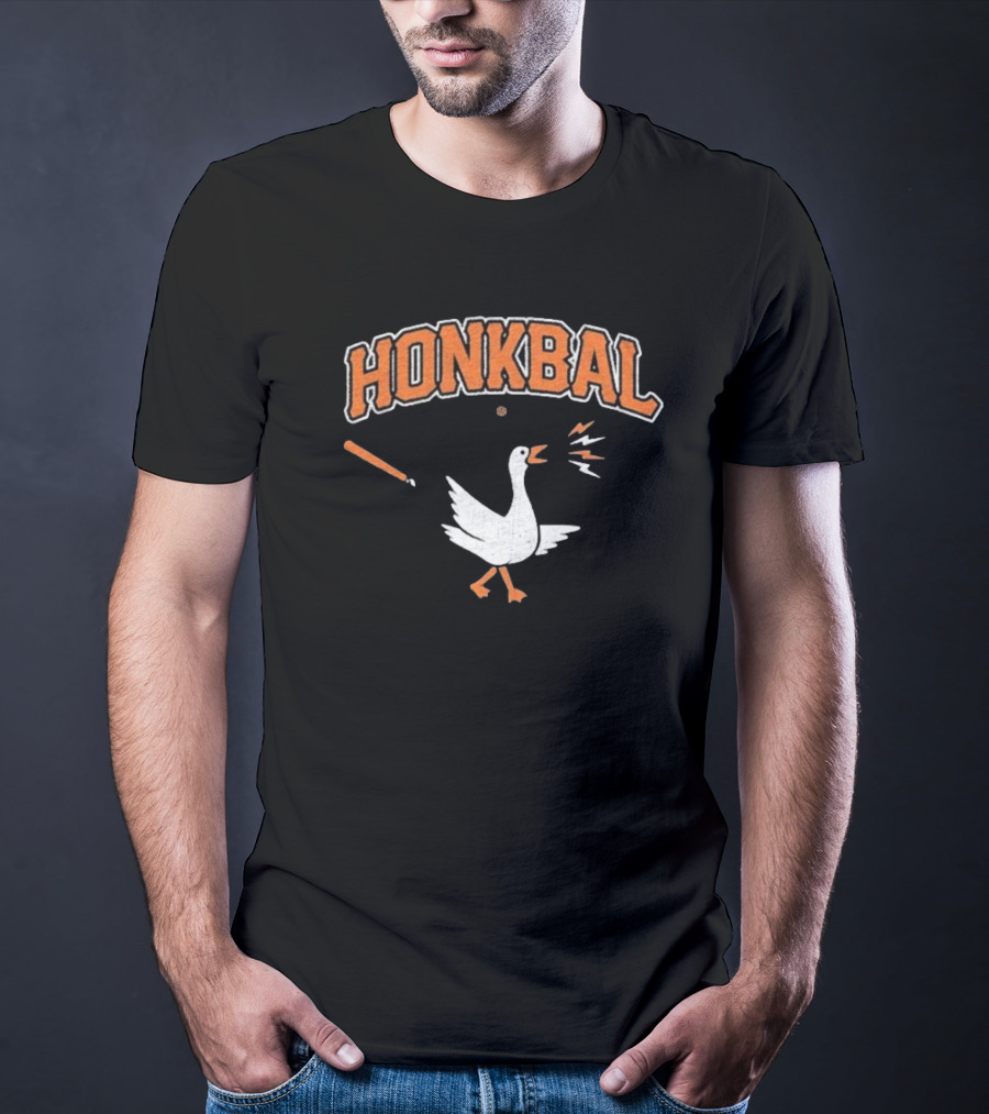 Honkbal Goose With Baseball Bat And Ball T-Shirt
