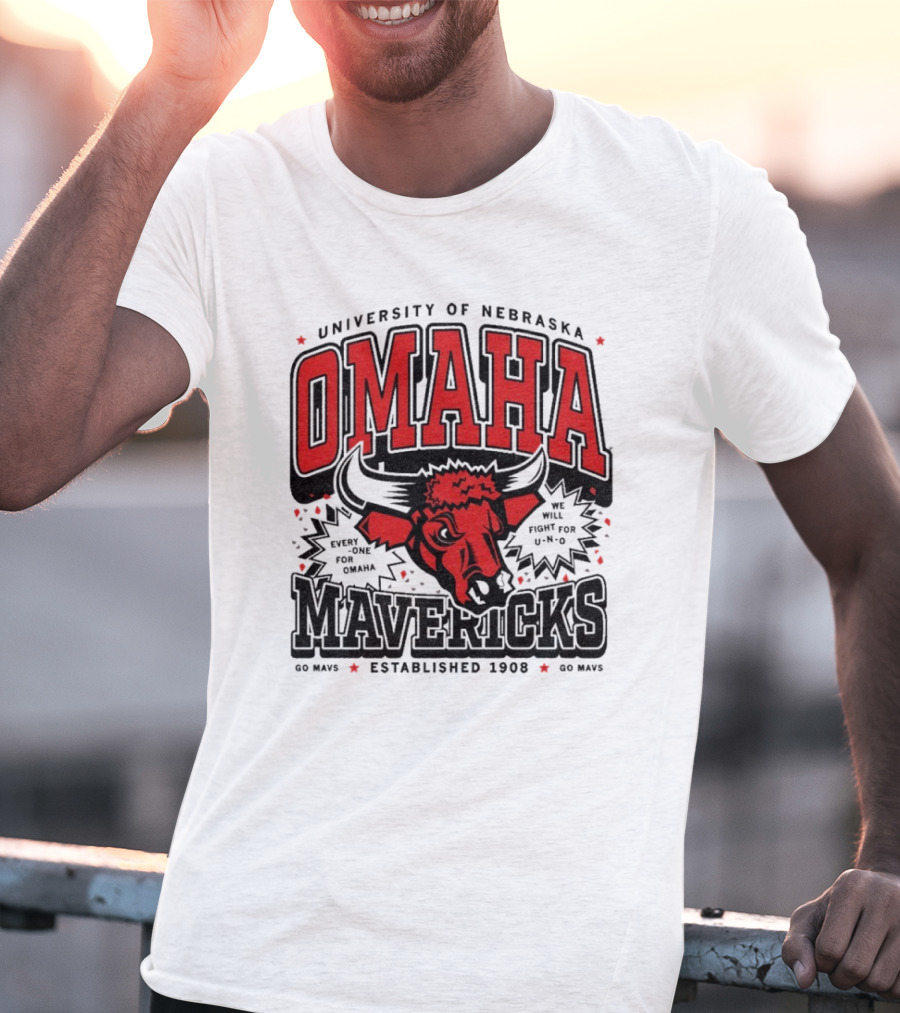 Omaha Mavericks Max Collegiate Bull Symbol With Stars T-Shirt