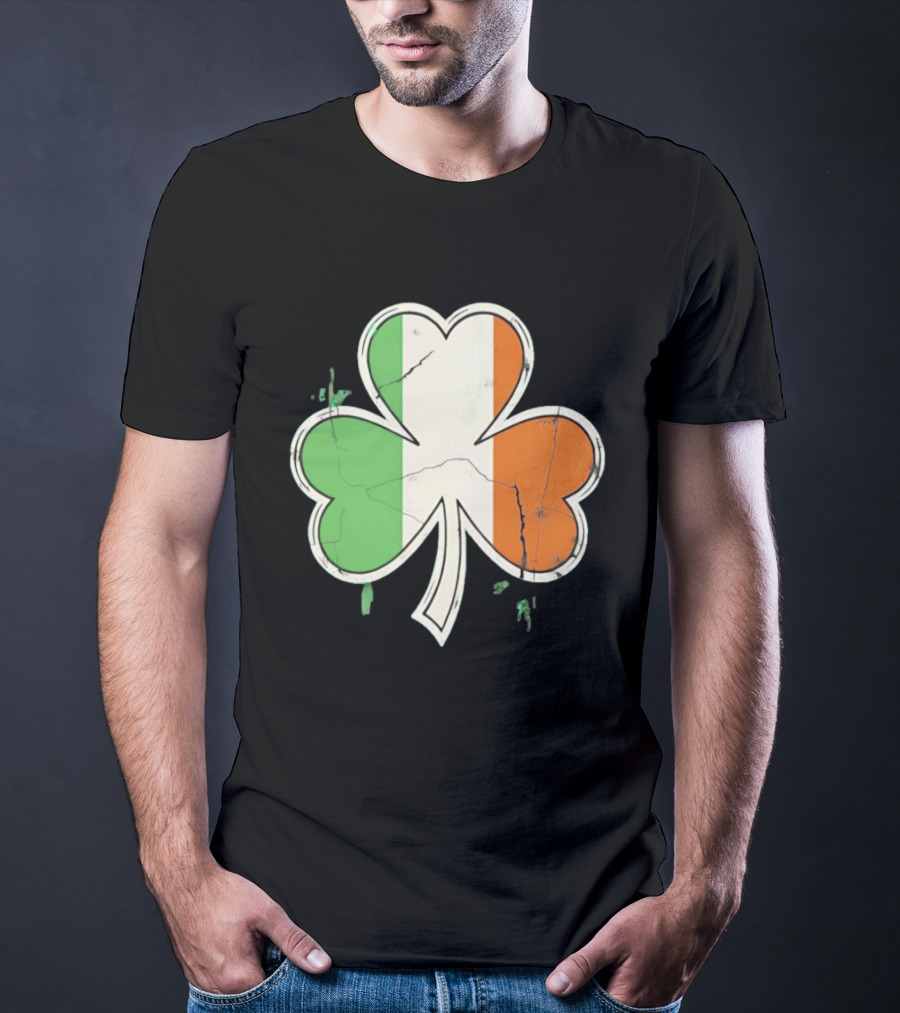 St Patrick's Day Shamrock With Italy Flag T-Shirt
