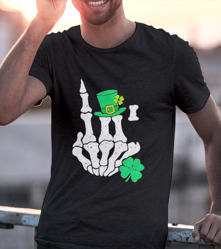 Skeleton Hand With Leprechaun Hat And Shamrock St Patricks Day T-Shirt