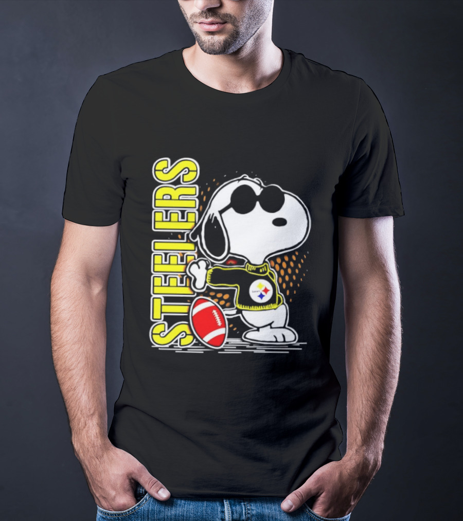 Steelers Snoopy Football Sunglasses Sports T-Shirt