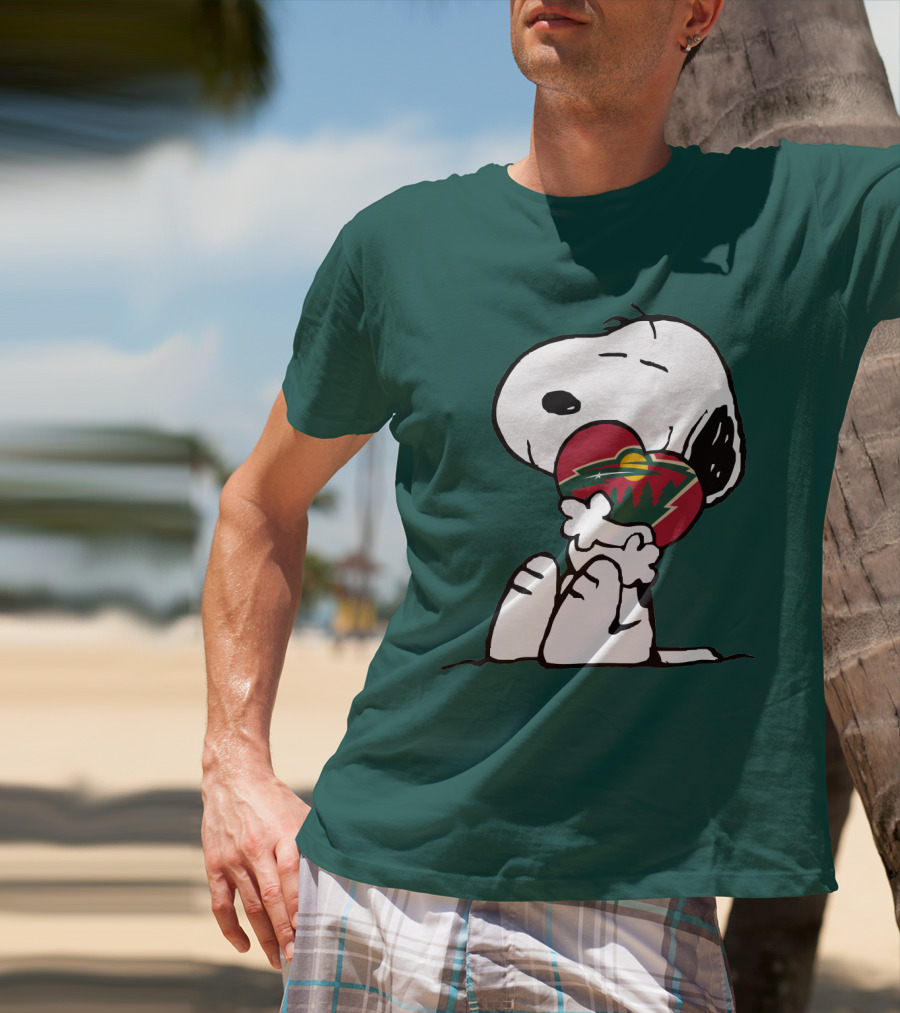 Minnesota Wild Snoopy Hugging Heart T-Shirt