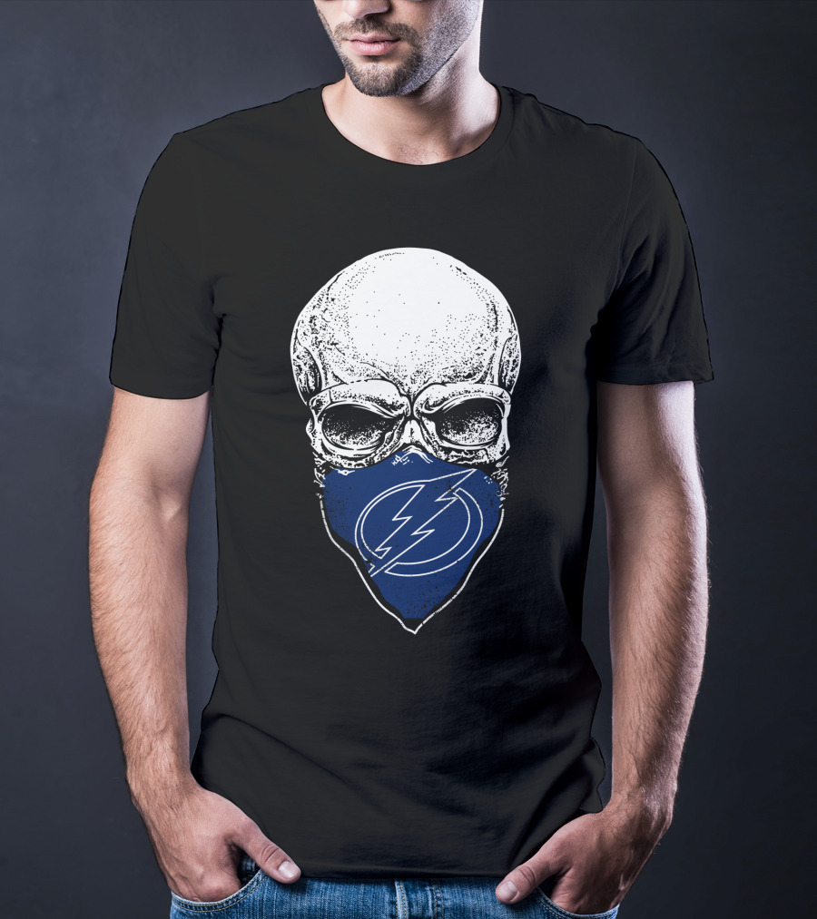 Tampa Bay Lightning Skull Bandana Hockey Fan T-Shirt