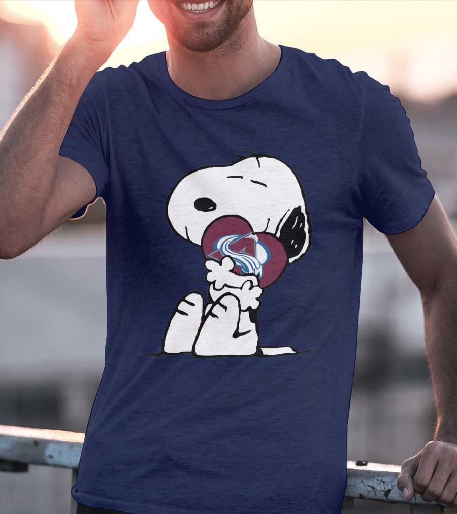 Snoopy Holding Colorado Avalanche Heart T-Shirt