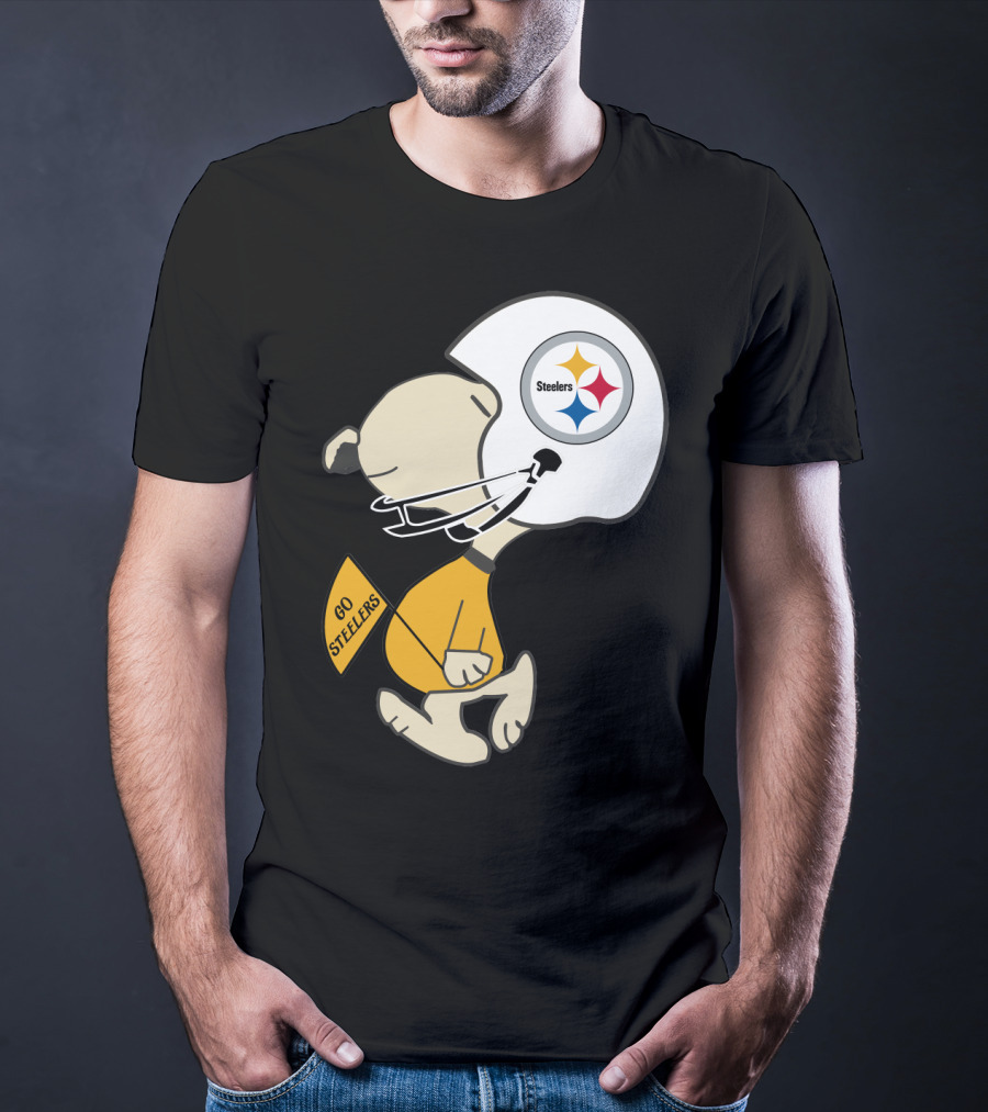 Snoopy Go Steelers Pittsburgh Steelers Football Helmet T-Shirt