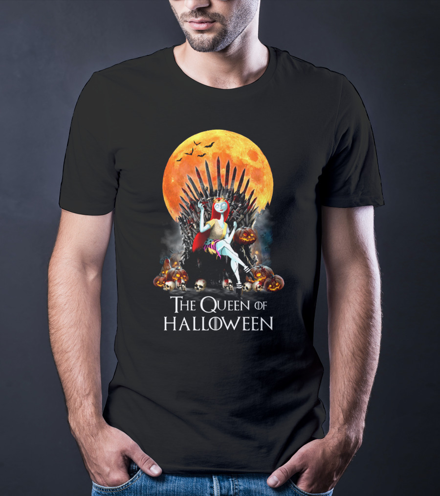 The Queen Of Halloween Throne With Pumpkins And Full Moon T-Shirt