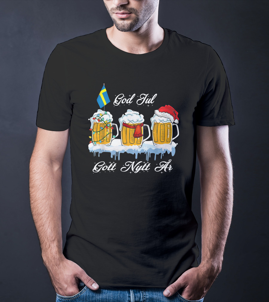 God Jul Gott Nytt År Swedish Christmas Beer Mugs With Santa Hat And Flag T-Shirt
