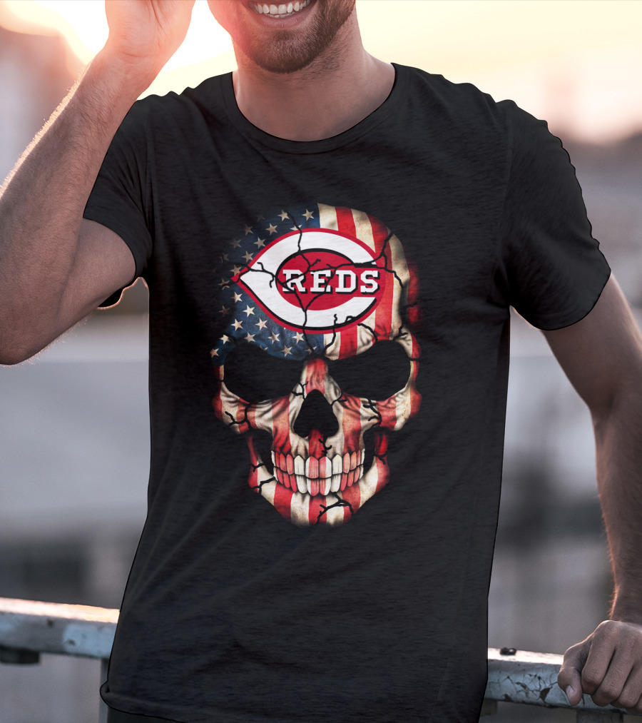 Reds American Flag Skull T-Shirt