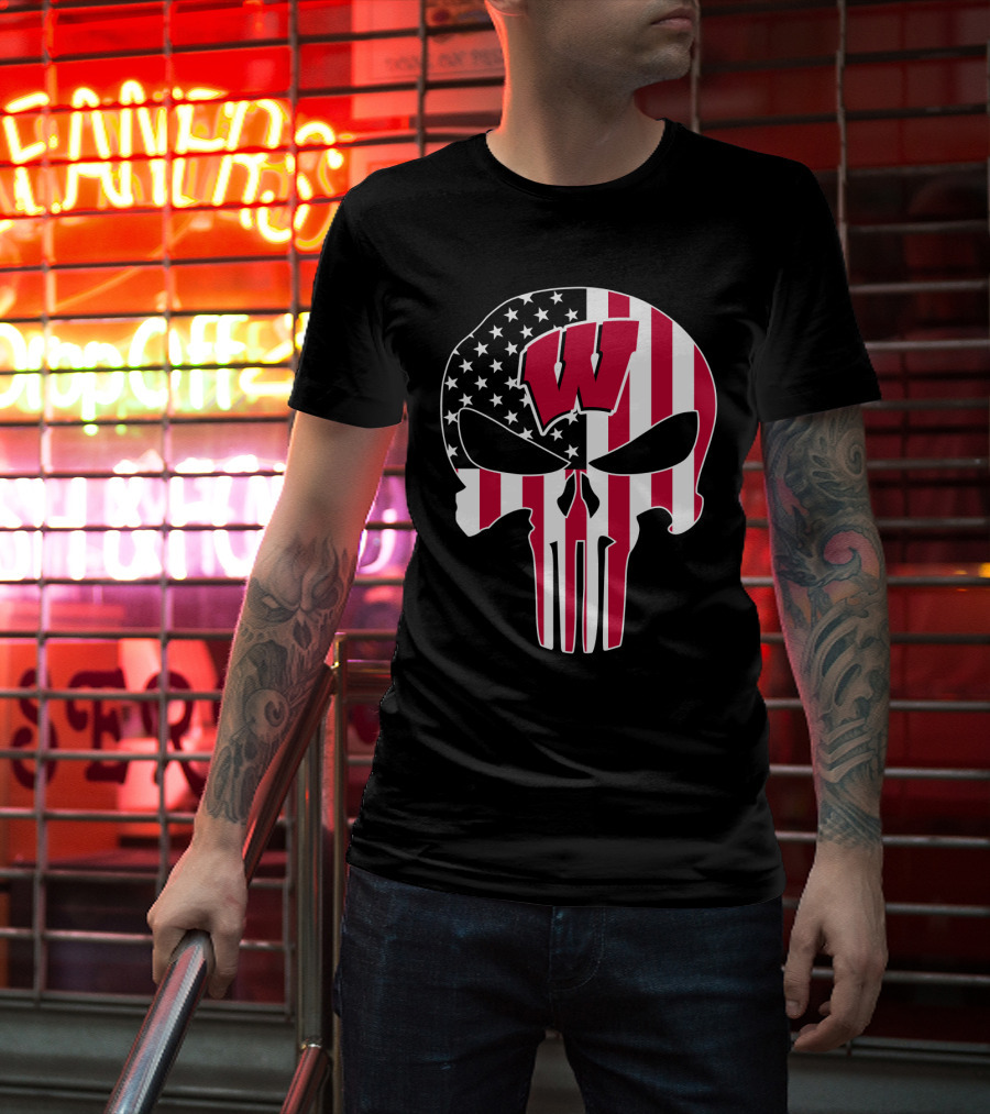 Wisconsin Badgers W Punisher Skull American Flag T-Shirt