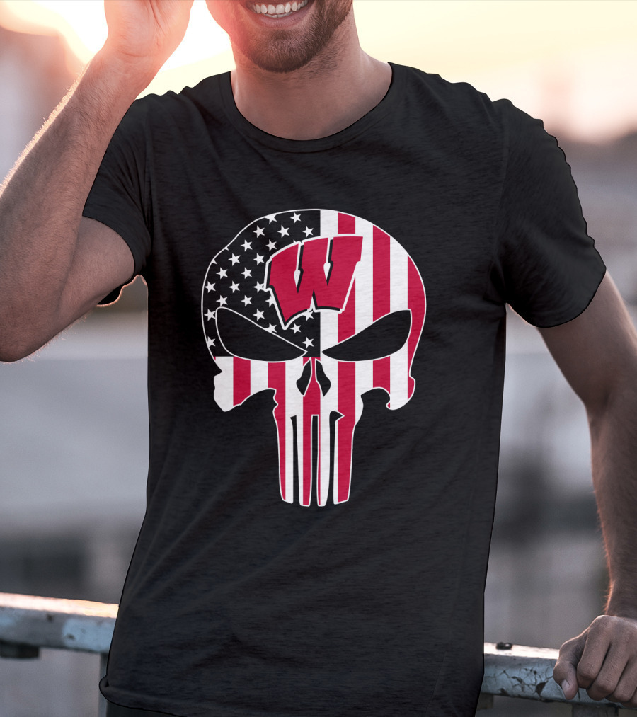Wisconsin Badgers W Punisher Skull American Flag T-Shirt