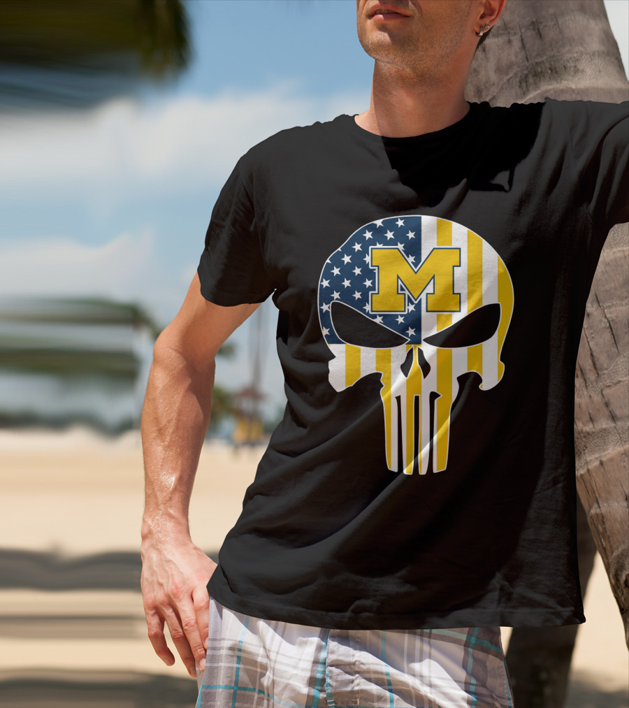 Michigan Wolverines M Logo Skull American Flag T-Shirt